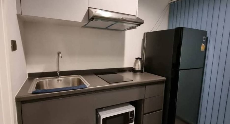 For sale 1 bed condo in Wang Thonglang, Bangkok