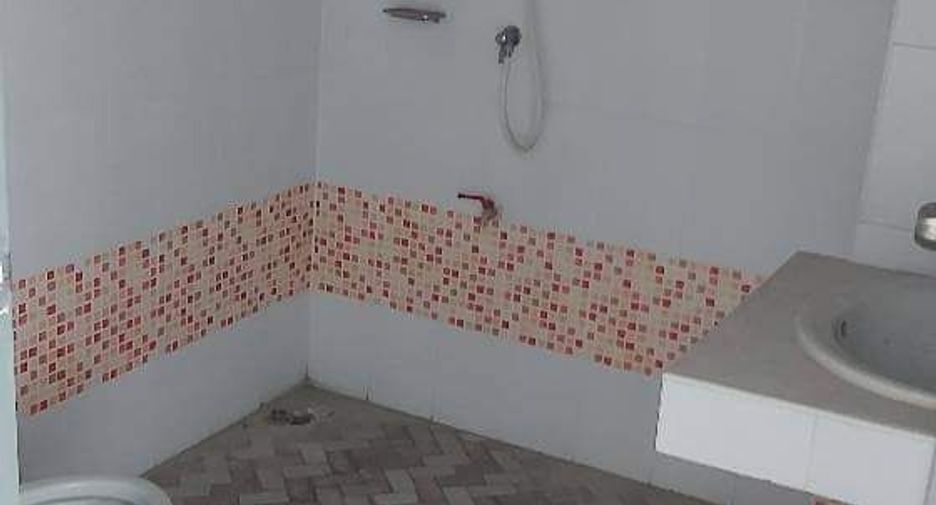 For sale 4 bedrooms retail Space in Bang Lamung, Chonburi