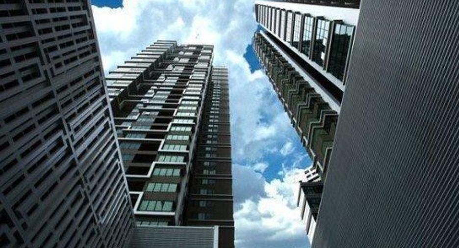 Аренда и продажа 3 спальни кондо в Кхлонг Тоеи, Бангкок