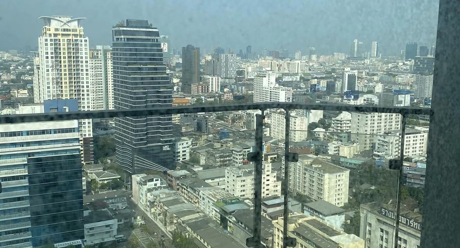 For sale 2 bedrooms condo in Ratchathewi, Bangkok