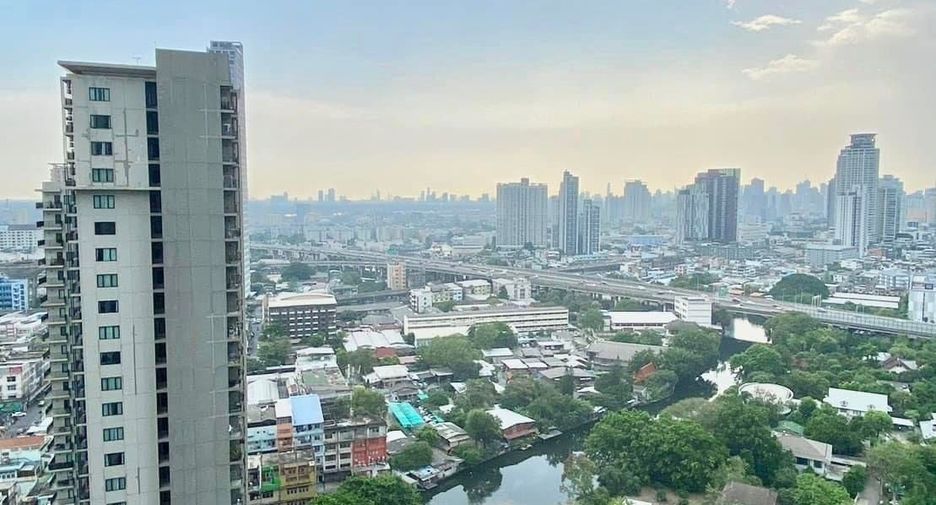 For rent 1 bed condo in Watthana, Bangkok