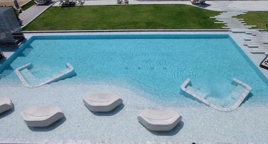 For rent 3 bedrooms condo in Bang Lamung, Chonburi