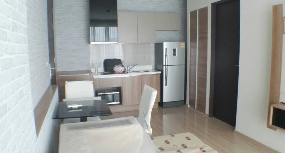 For rent 1 bed condo in Sathon, Bangkok