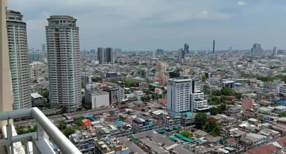 For rent 2 bedrooms condo in Sathon, Bangkok
