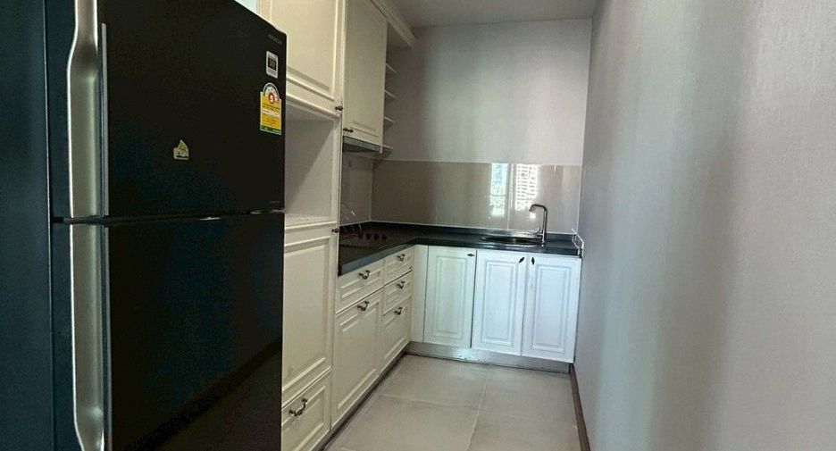 For rent 2 bedrooms condo in Sathon, Bangkok