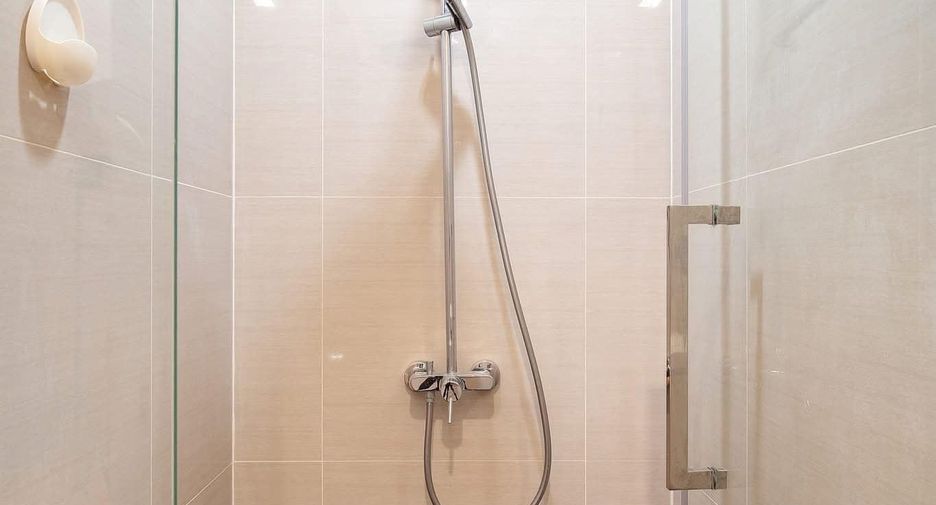 For rent and for sale 1 bed condo in Khlong Toei, Bangkok