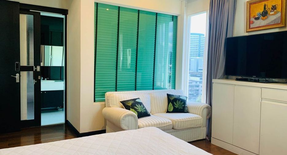 For rent 2 bedrooms condo in Pathum Wan, Bangkok