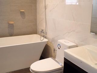 For rent 4 bedrooms condo in Watthana, Bangkok