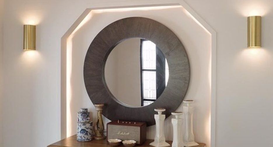 For rent 4 bedrooms condo in Watthana, Bangkok