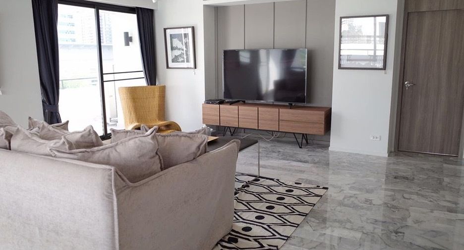 For rent 4 bedrooms condo in Watthana, Bangkok