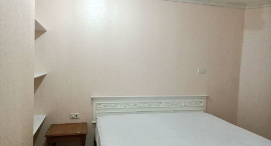 À vendre et à louer 3 chambres condo à Watthana, Bangkok