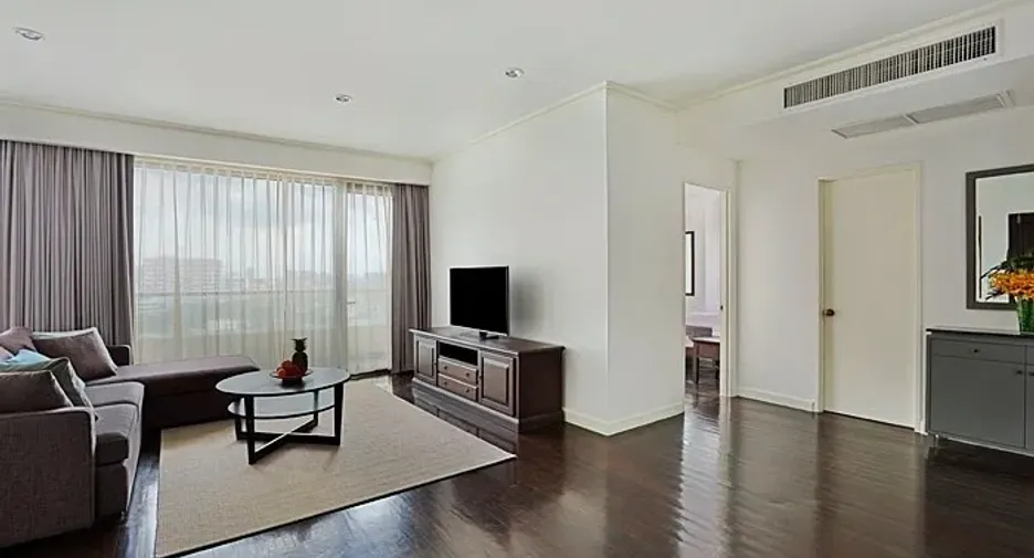 Wohnung zur Miete mit 3 Zimmer in Khlong San, Bangkok