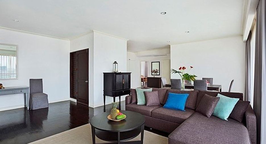 Wohnung zur Miete mit 3 Zimmer in Khlong San, Bangkok
