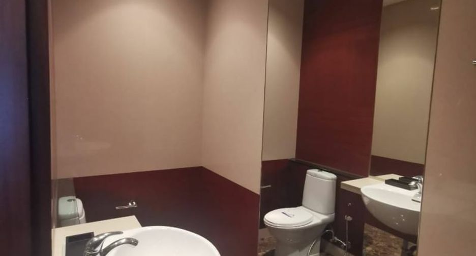 Wohnung zur Miete mit 3 Zimmer in Pathum Wan, Bangkok
