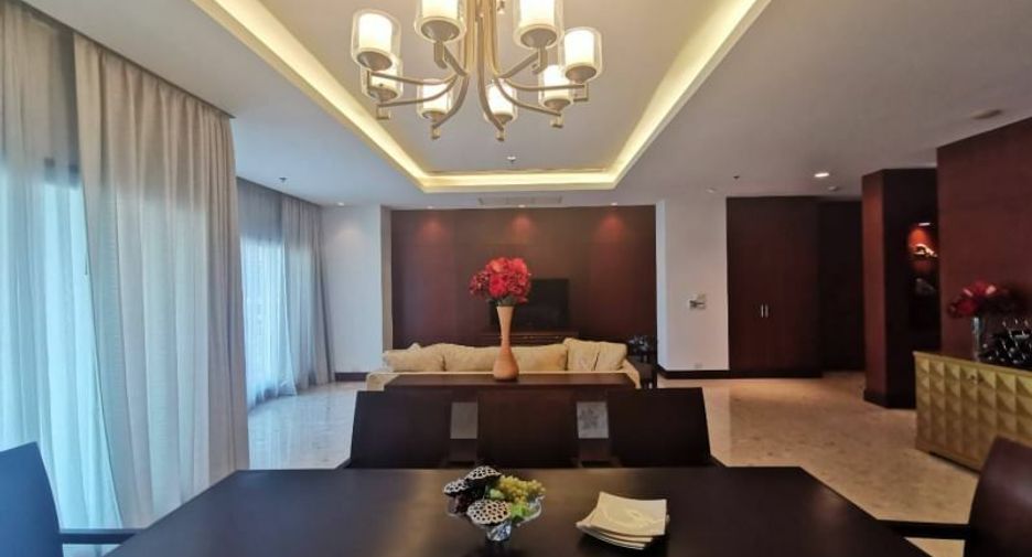 Wohnung zur Miete mit 3 Zimmer in Pathum Wan, Bangkok