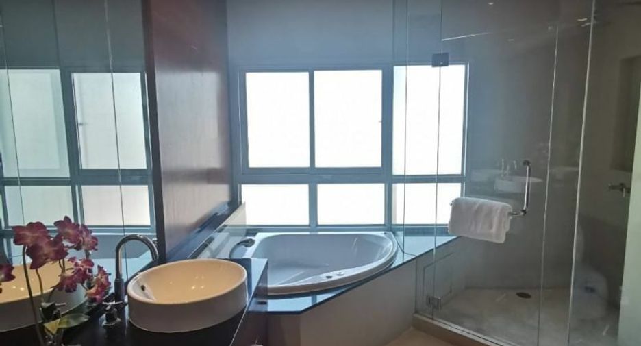 Wohnung zur Miete mit 3 Zimmer in Pathum Wan, Bangkok