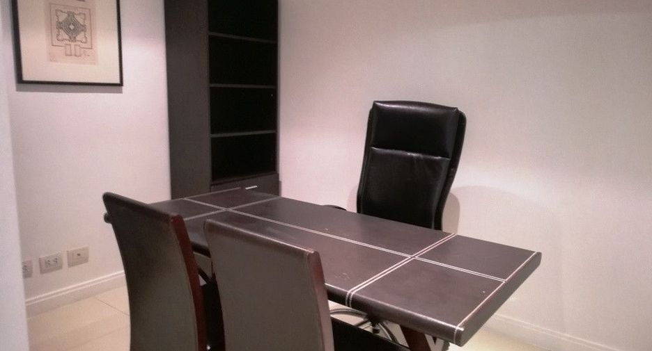 For rent 3 bedrooms condo in Pathum Wan, Bangkok
