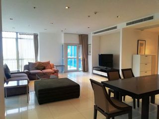 For rent 3 bedrooms condo in Pathum Wan, Bangkok