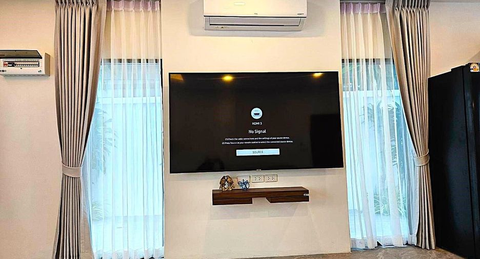 For rent 4 bedrooms villa in Mueang Phuket, Phuket