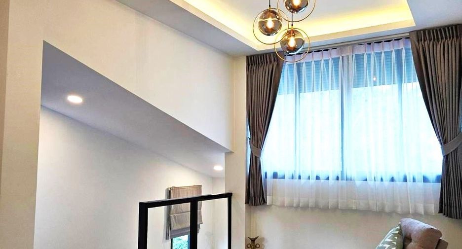 For rent 4 bedrooms villa in Mueang Phuket, Phuket