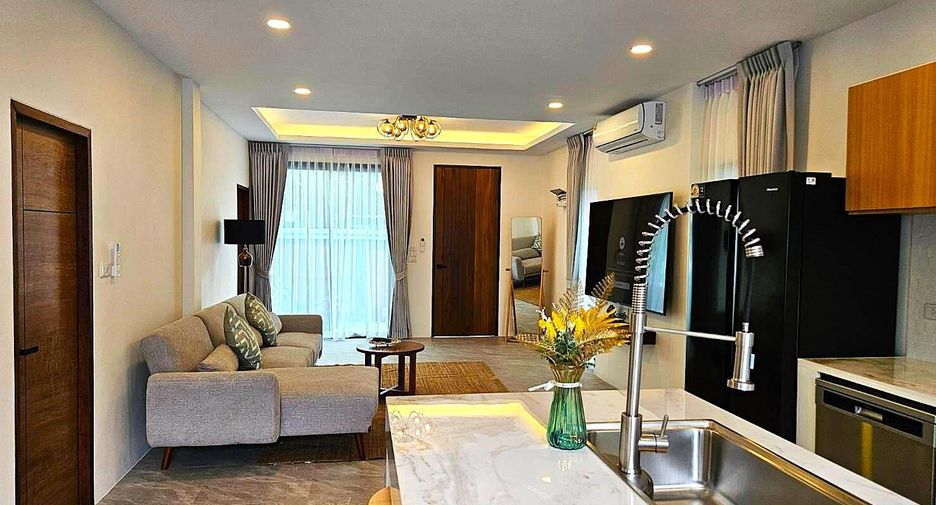 For rent 4 bedrooms villa in Mueang Phuket, Phuket