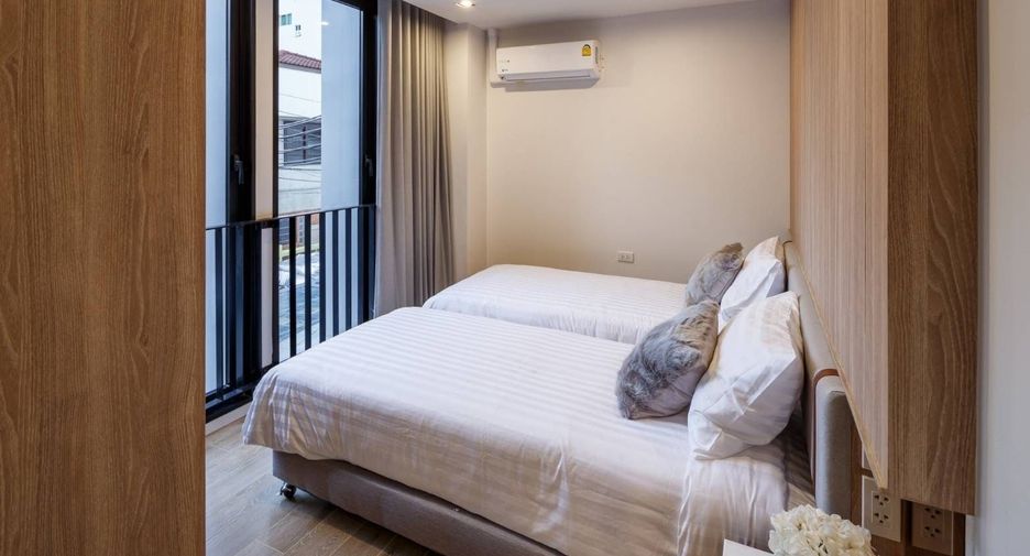 For rent 2 bedrooms apartment in Pathum Wan, Bangkok
