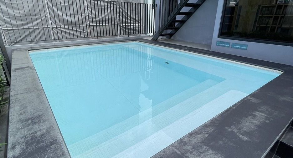 For rent 2 bedrooms apartment in Pathum Wan, Bangkok