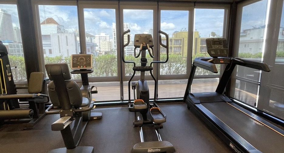 For rent 2 bedrooms apartment in Pathum Wan, Bangkok