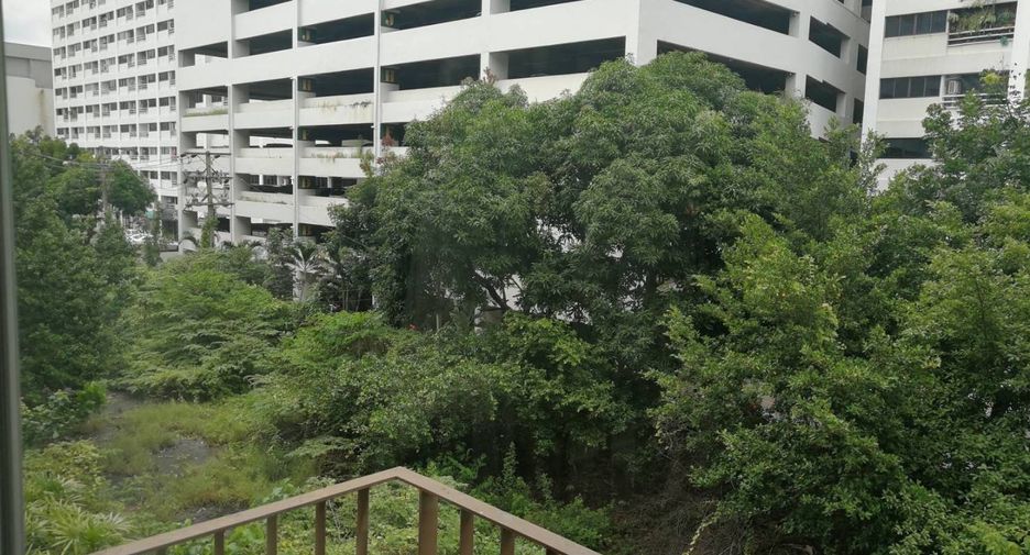 For rent 1 bed condo in Watthana, Bangkok