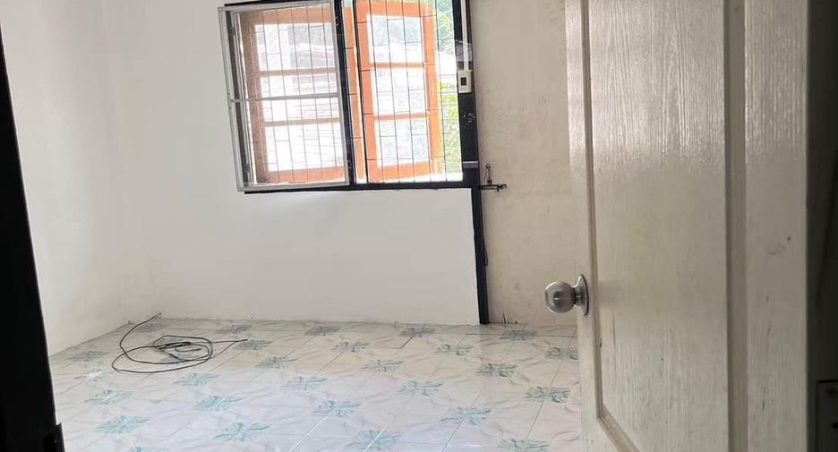 For sale 2 bedrooms retail Space in Sattahip, Chonburi