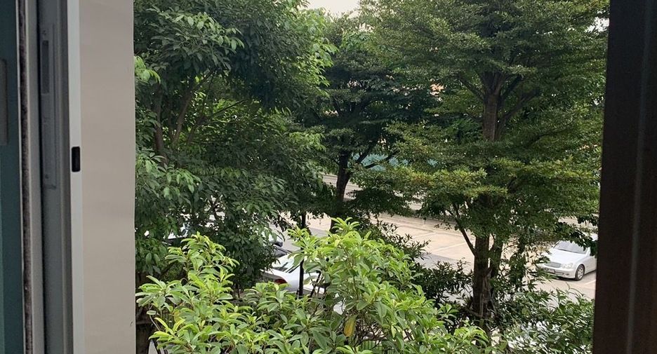 For sale studio condo in Si Racha, Chonburi