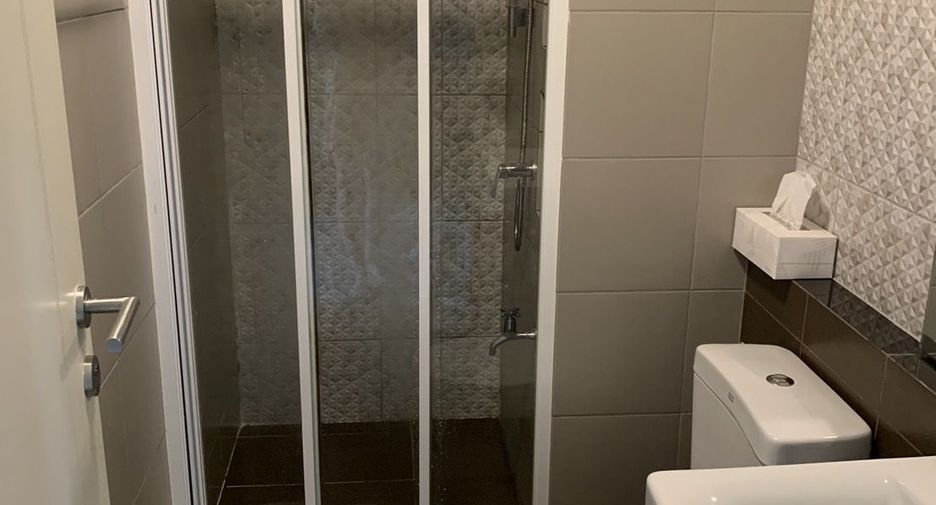 For sale studio condo in Si Racha, Chonburi