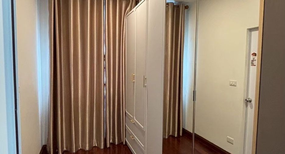 出租 5 卧室 独立屋 在 Lat Krabang, 曼谷