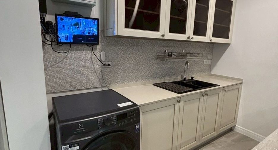 出租 5 卧室 独立屋 在 Lat Krabang, 曼谷