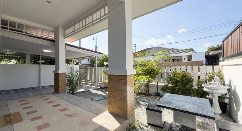 For rent 3 bedrooms house in Mueang Phuket, Phuket