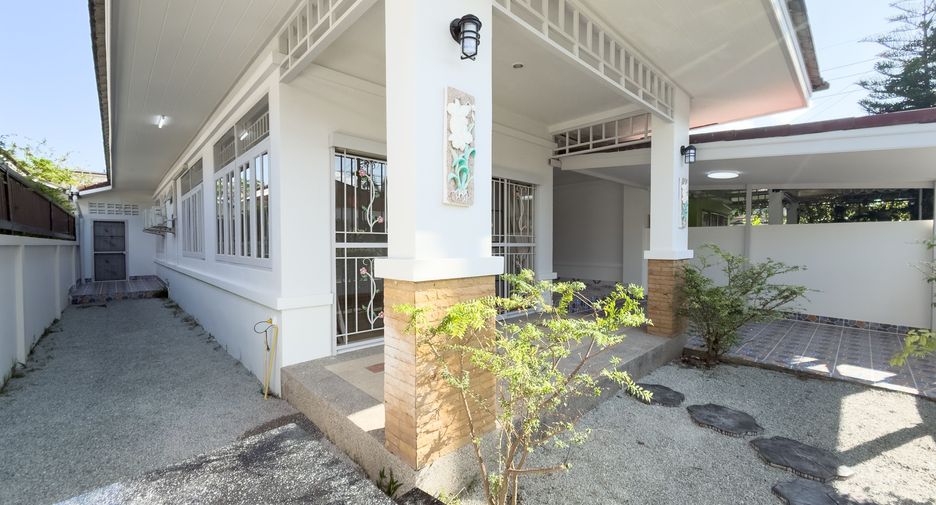 For rent 3 bedrooms house in Mueang Phuket, Phuket
