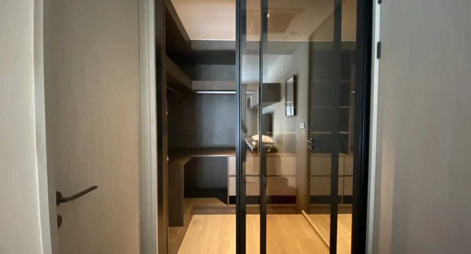For rent 1 bed condo in Pathum Wan, Bangkok