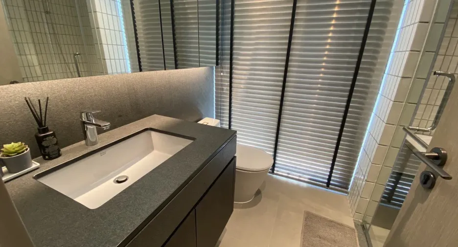 For rent 1 bed condo in Pathum Wan, Bangkok