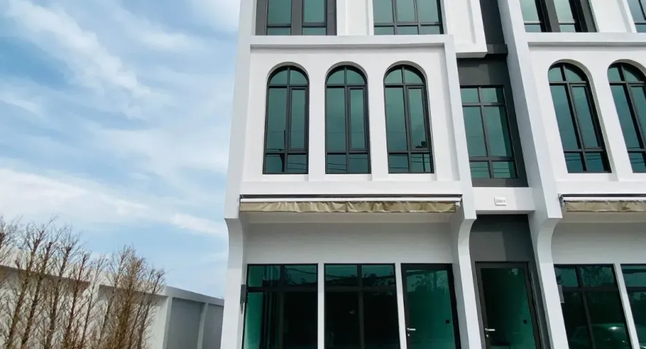 For rent 3 bedrooms retail Space in Thalang, Phuket