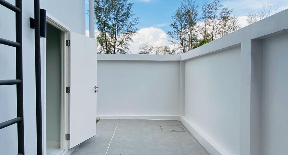 For rent 3 bedrooms retail Space in Thalang, Phuket