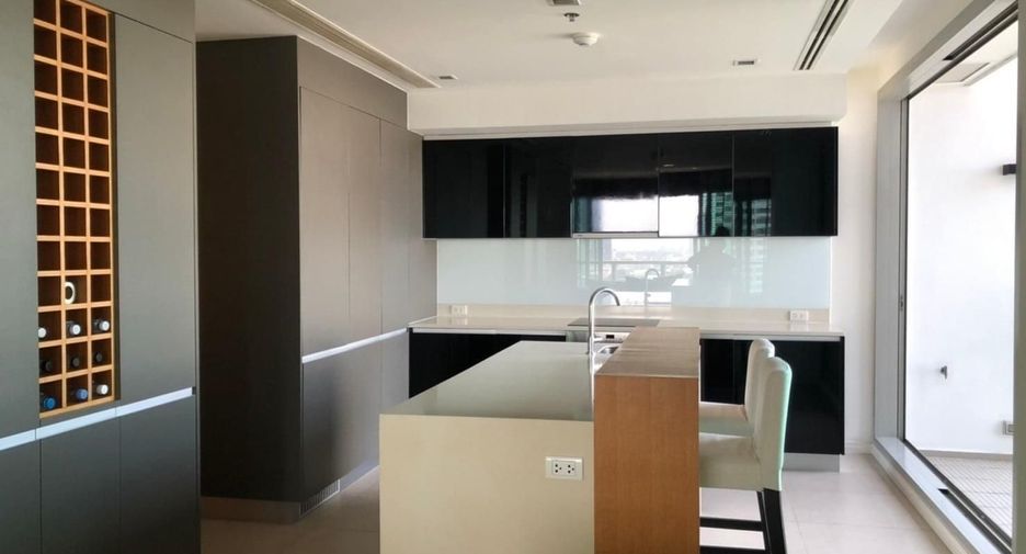 ขาย 3 ห้องนอน คอนโด ใน สาทร, กรุงเทพฯ