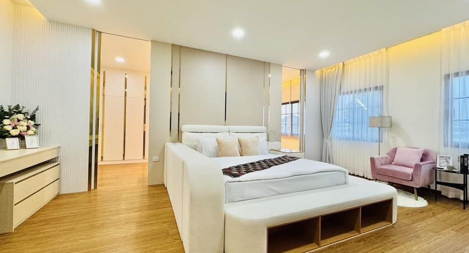 For sale 3 bedrooms villa in Bang Lamung, Chonburi