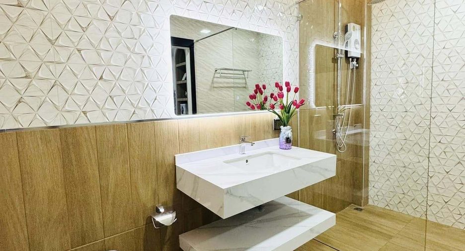 For sale 3 bedrooms villa in Bang Lamung, Chonburi