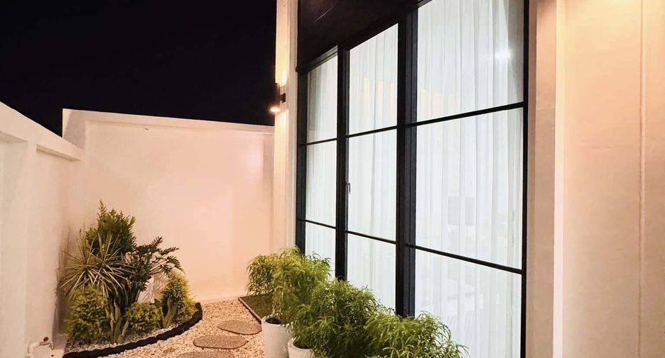 For sale 3 bedrooms villa in Bang Lamung, Chonburi