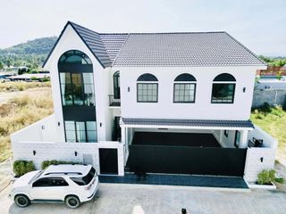 For sale 3 bedrooms villa in Bang Lamung, Chonburi