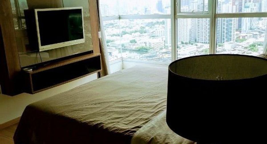 À louer 2 chambres condo à Phra Khanong, Bangkok