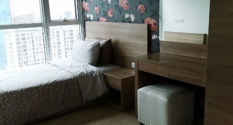 À louer 2 chambres condo à Phra Khanong, Bangkok