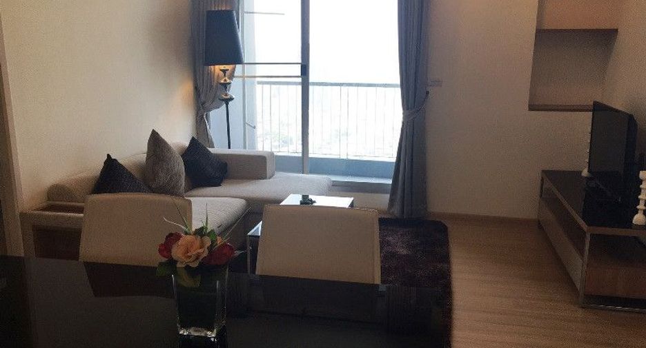 À louer 2 chambres condo à Phra Khanong, Bangkok
