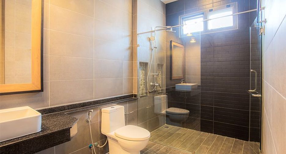 For sale 3 bedrooms villa in Cha Am, Phetchaburi