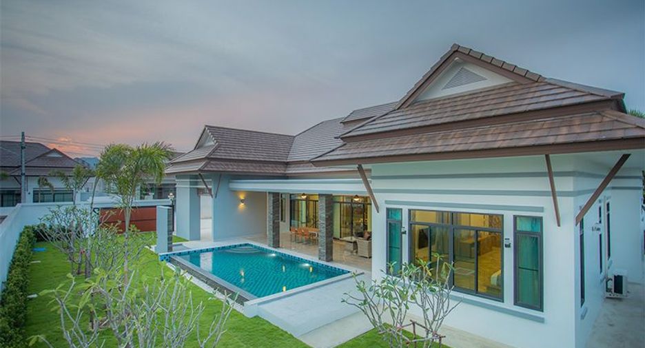 For sale 3 bedrooms villa in Cha Am, Phetchaburi